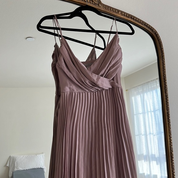 H&M Dresses & Skirts - H&M mauve pink maxi pleated dress size 2
